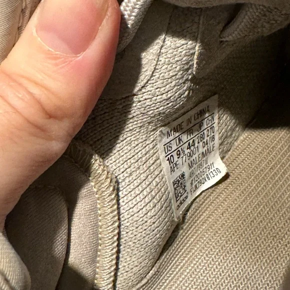 Adidas Yeezy Boost 350 V2 - Picture 10 of 10